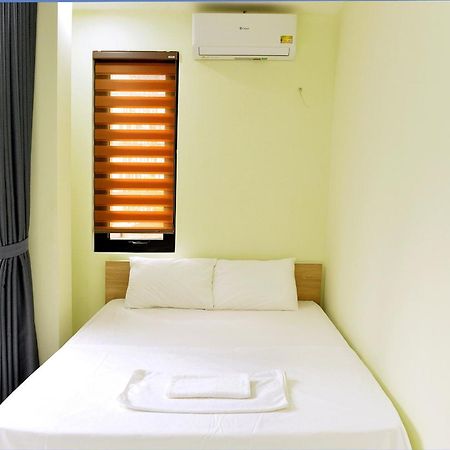 Era Apartment Xuan Thuy Hanoi Exteriör bild