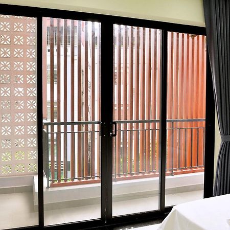 Era Apartment Xuan Thuy Hanoi Exteriör bild