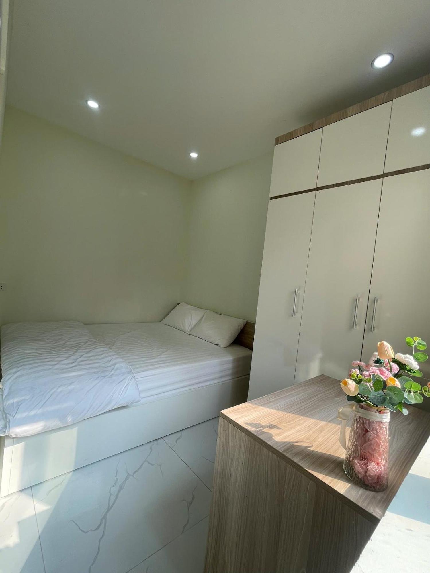 Era Apartment Xuan Thuy Hanoi Exteriör bild