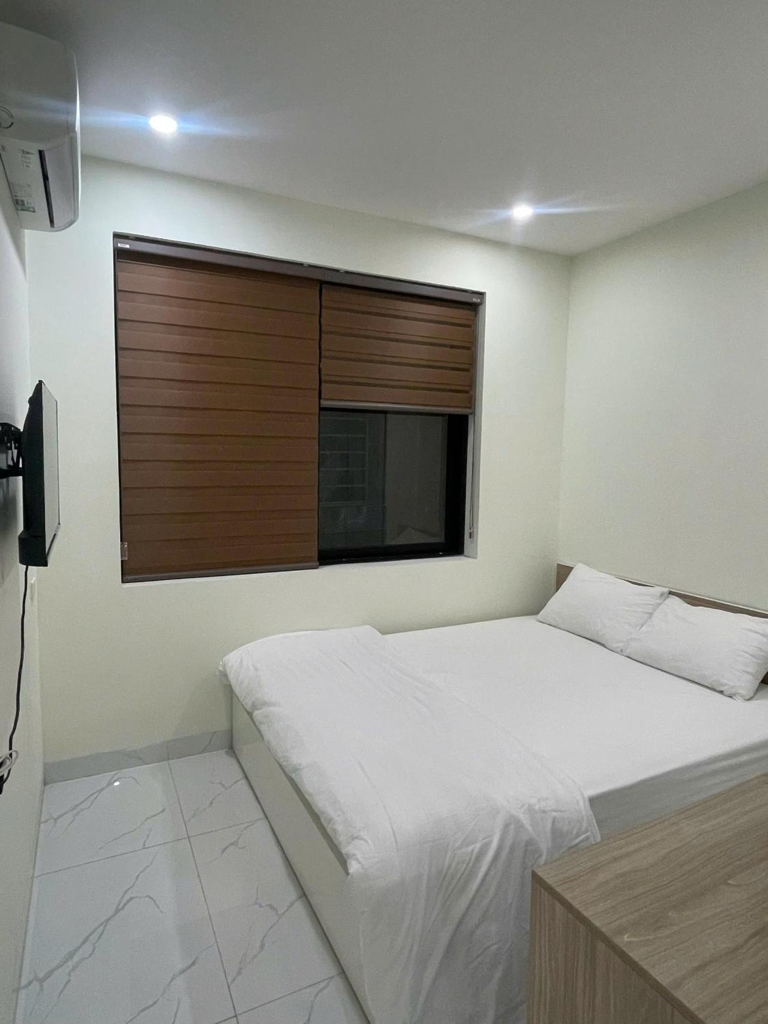 Era Apartment Xuan Thuy Hanoi Exteriör bild